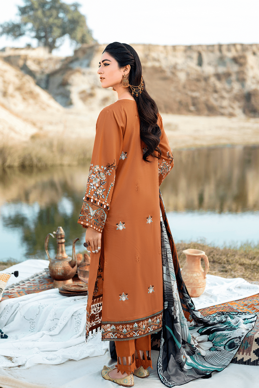 img_ramsha_riwayat_lawn_23_awwal_boutique