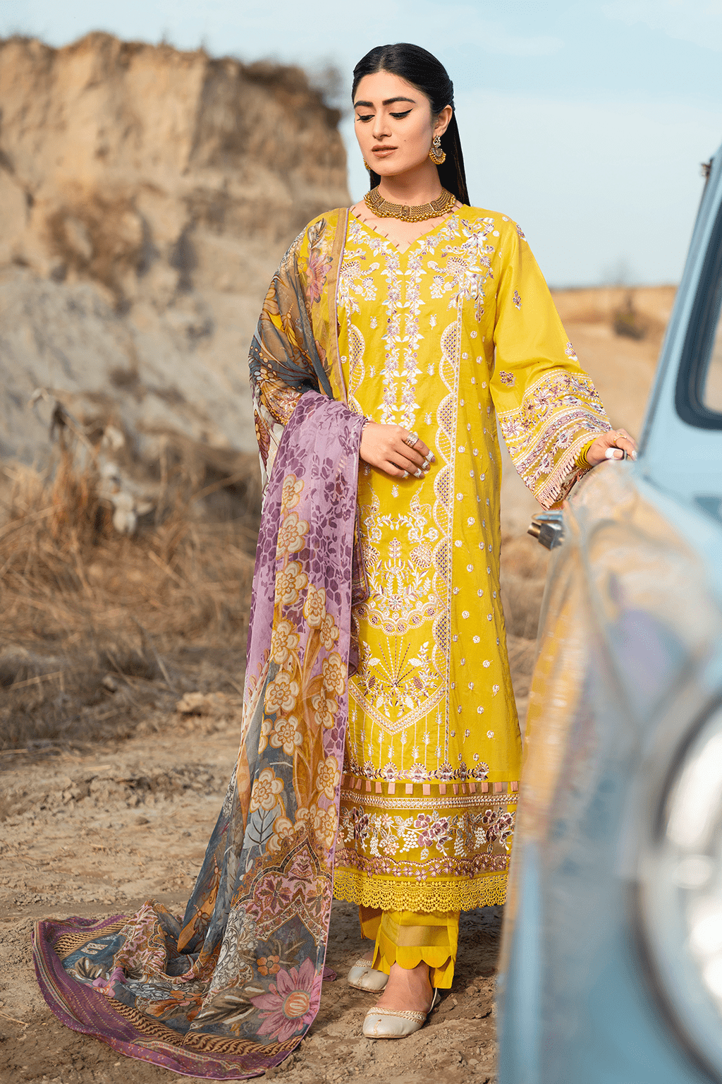 img_ramsha_riwayat_lawn_23_awwal_boutique