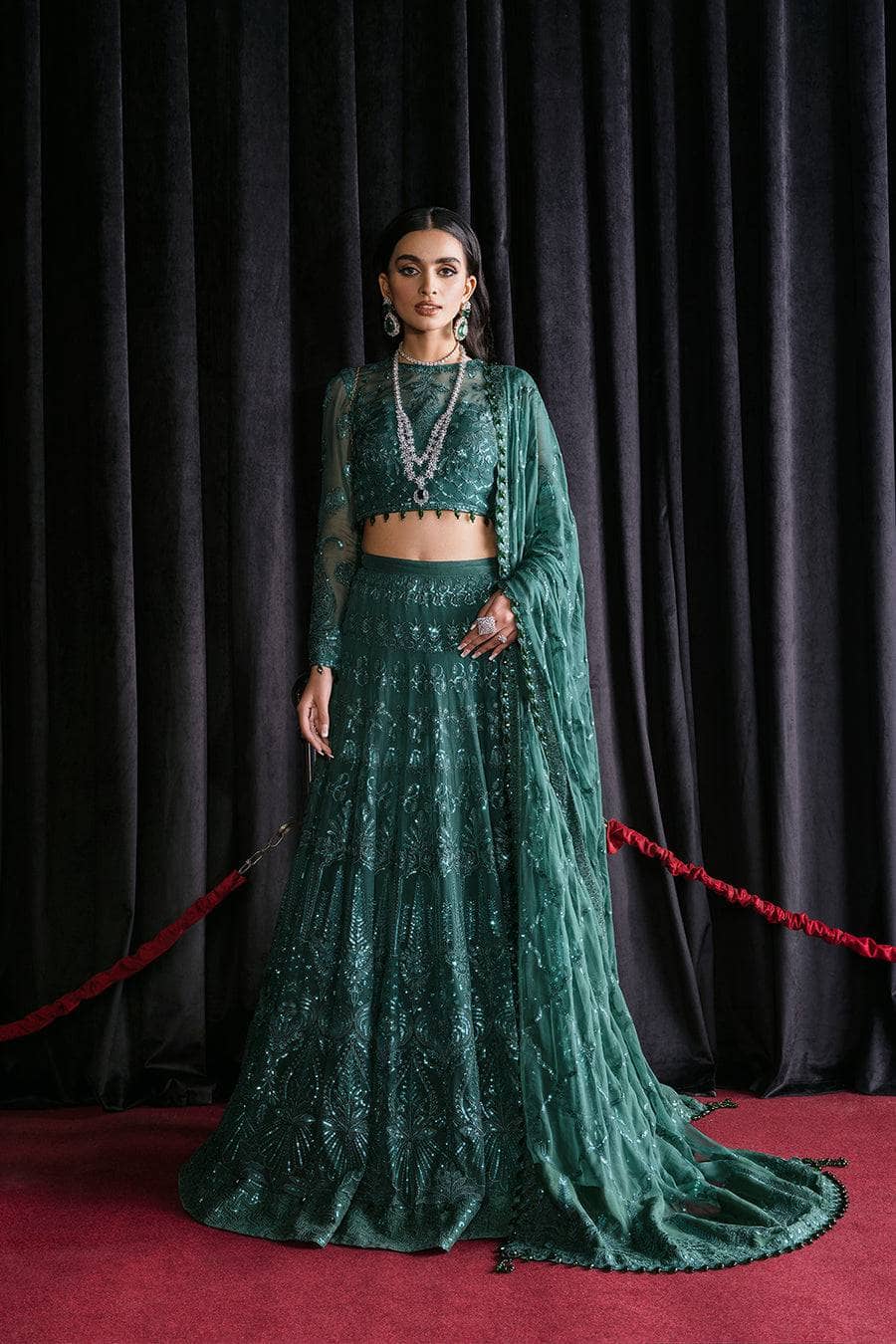 img_afrozeh_starlet_awwal_boutique