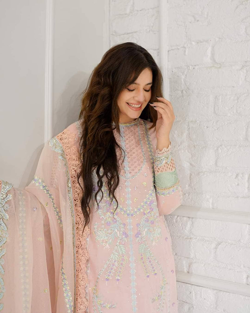 img_mushq_astoria_lawn_23_awwal_boutique