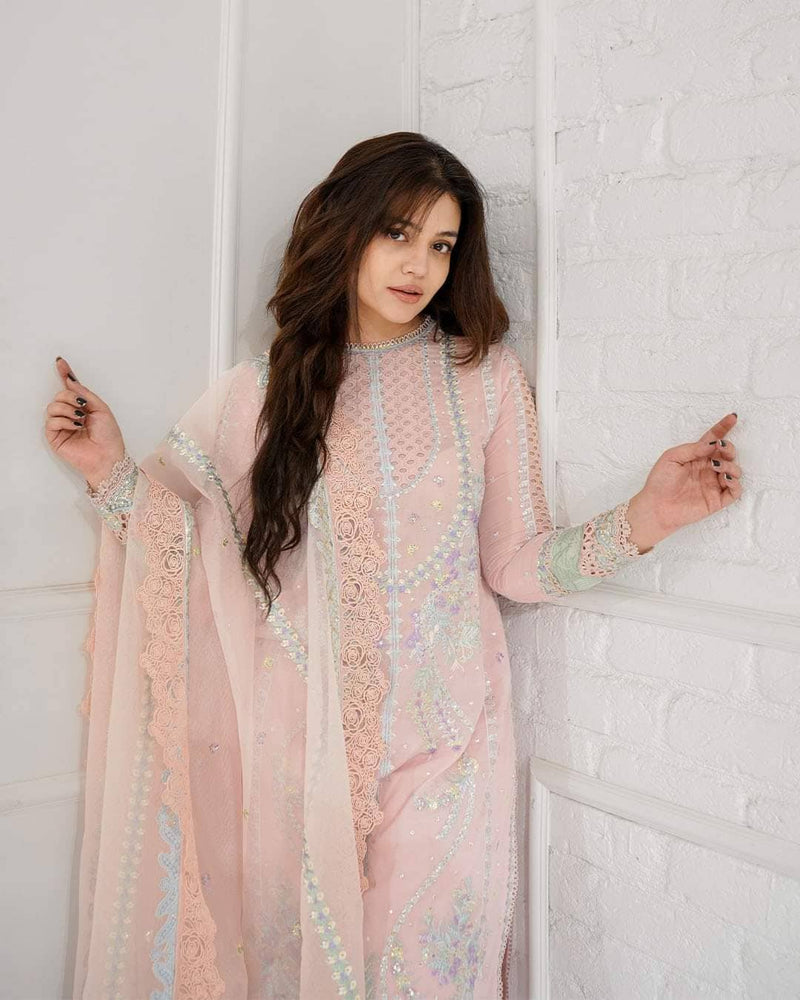 img_mushq_astoria_lawn_23_awwal_boutique