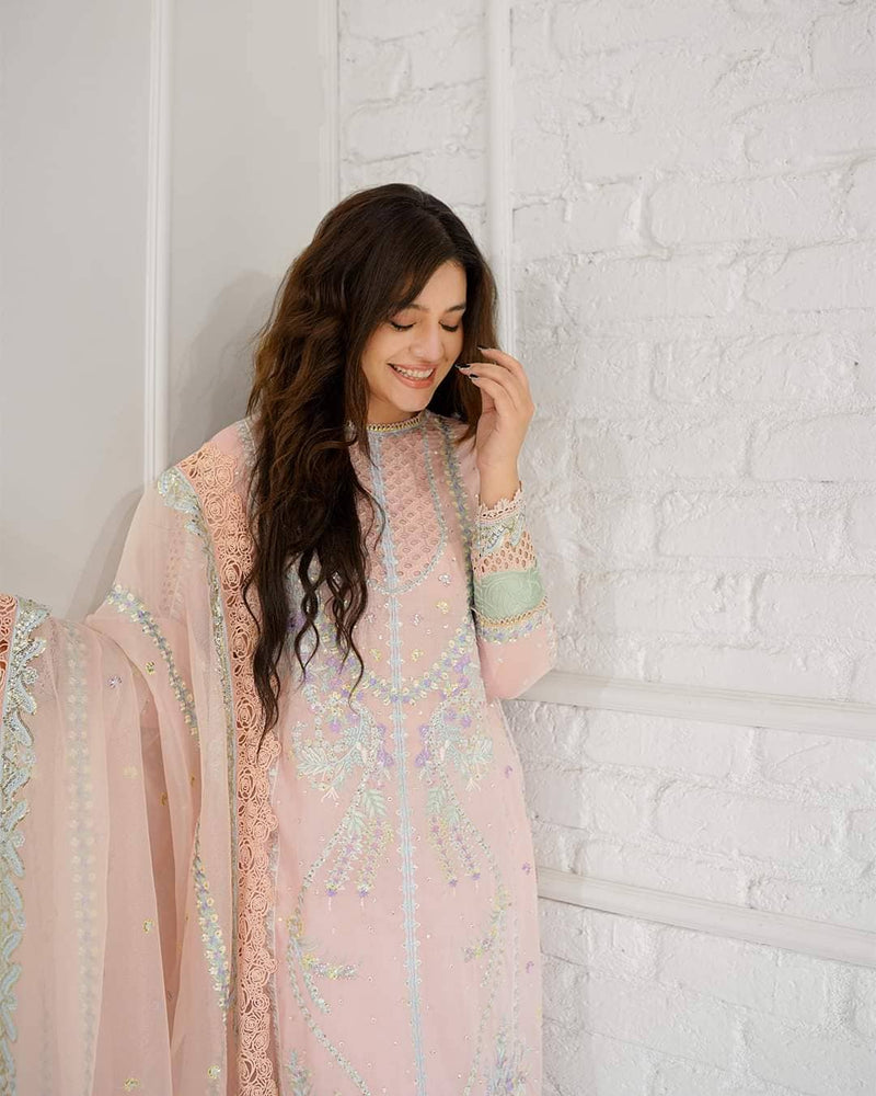 img_mushq_astoria_lawn_23_awwal_boutique