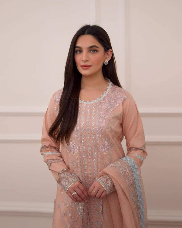 img_mushq_astoria_lawn_23_awwal_boutique