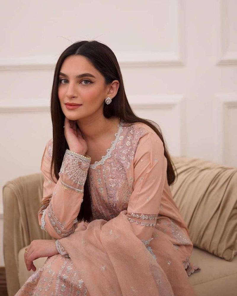 img_mushq_astoria_lawn_23_awwal_boutique