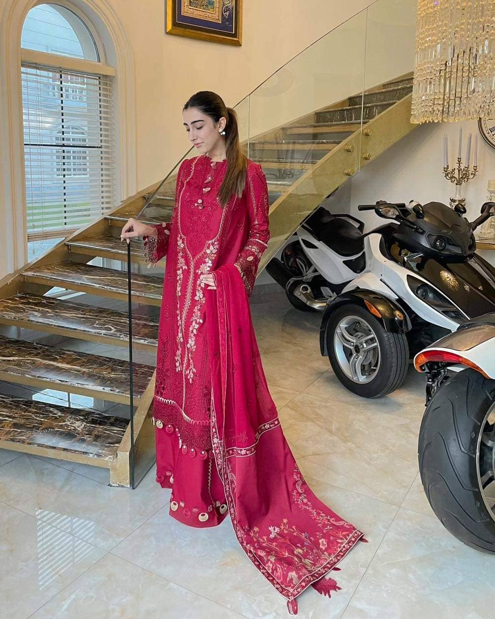 Spotted in Qalamkar Luxury Lawn 23/BE-06 RHEA