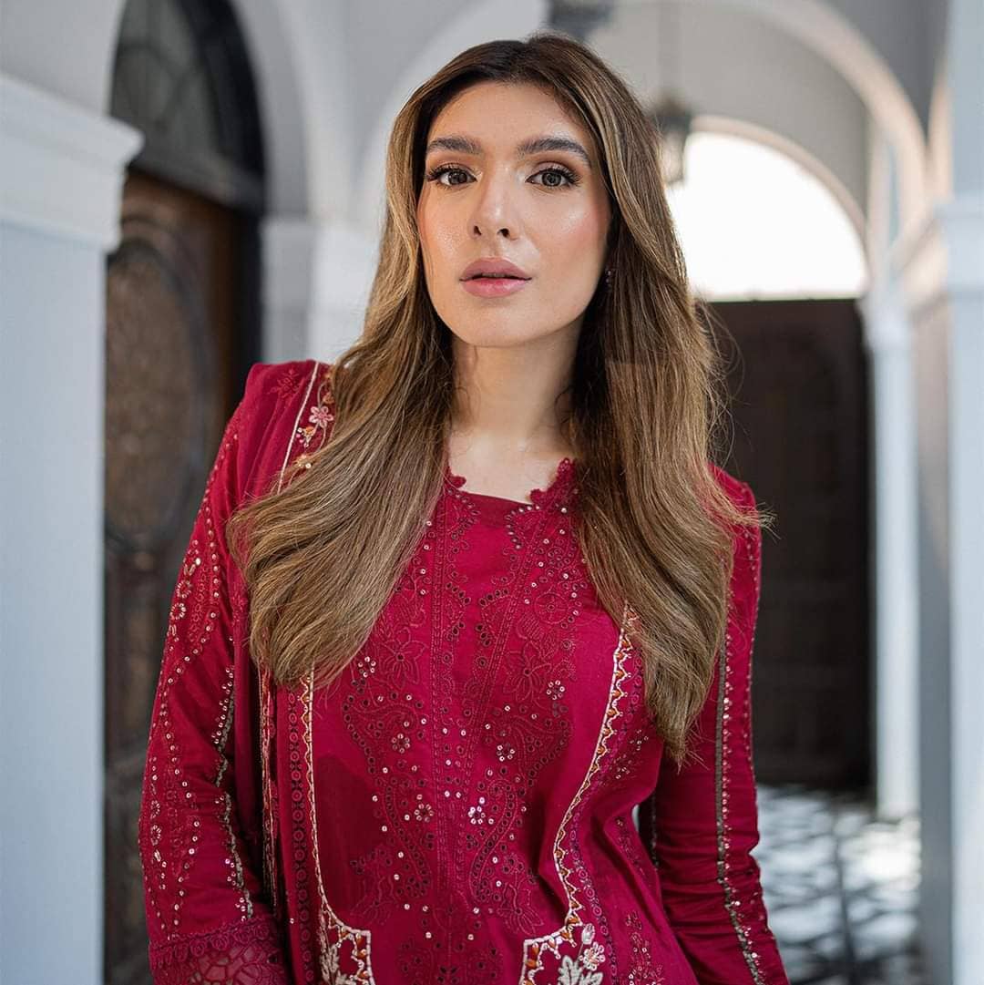 img_qalamkar_lawn_awwal_boutique