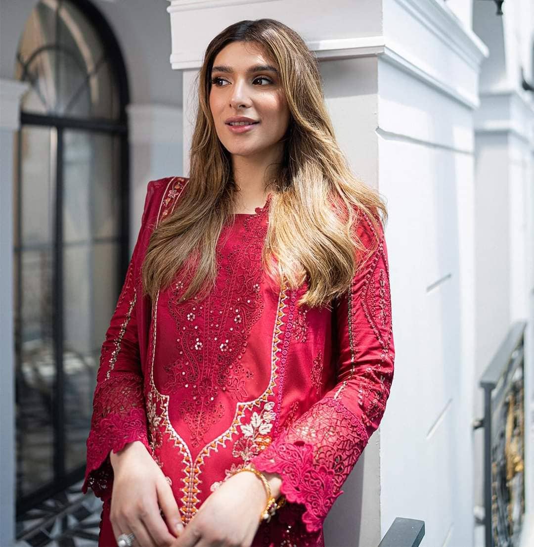 img_qalamkar_lawn_awwal_boutique