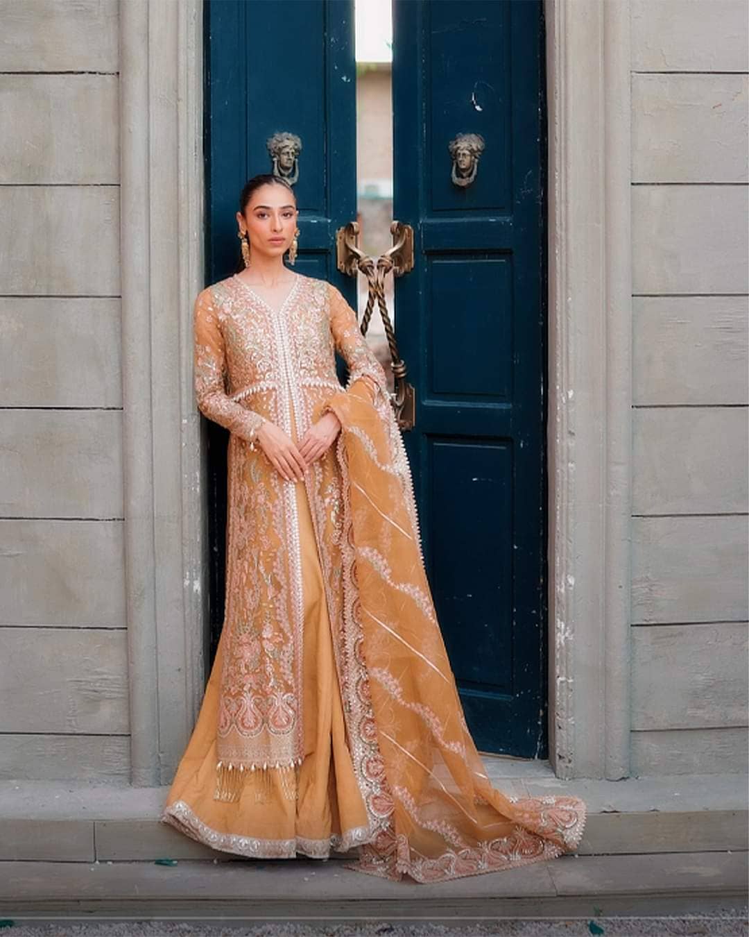 img_spottee_in_afrozeh_dastaangoi_awwal_boutique