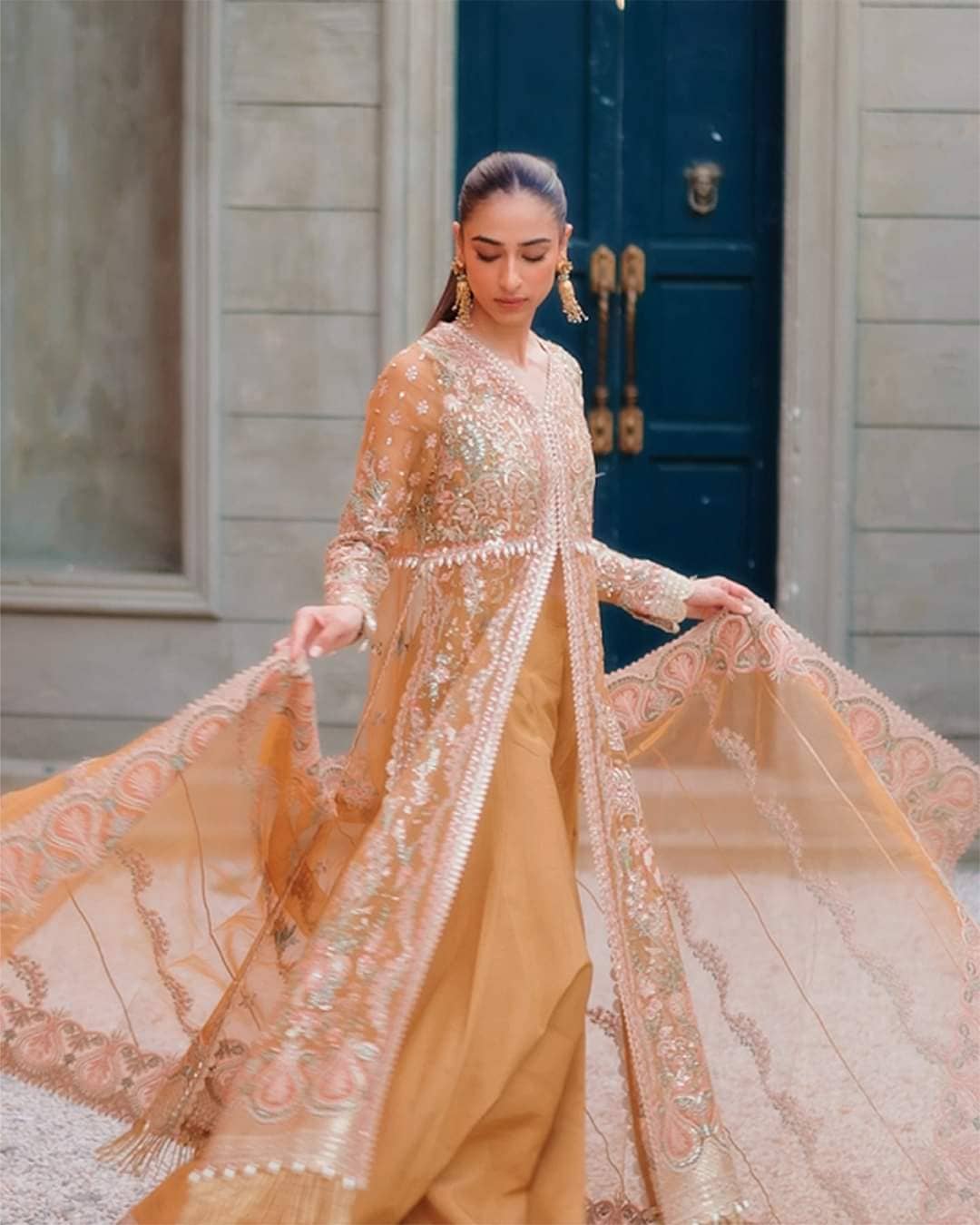 img_spottee_in_afrozeh_dastaangoi_awwal_boutique