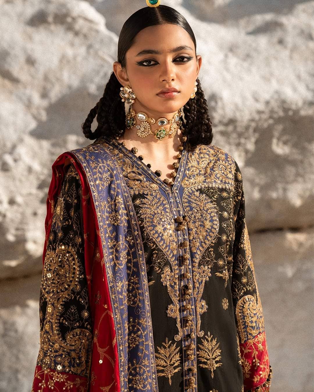 img_sana_safinaz_winter_23_awwal_boutique