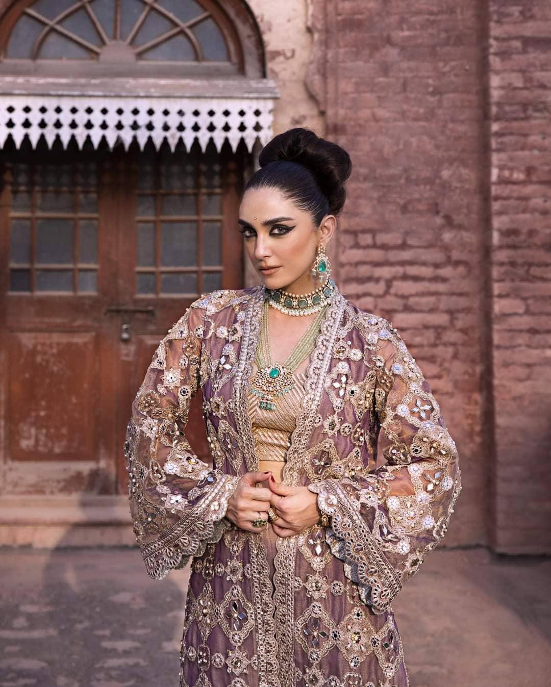 img_zarlish_by_mohsin_naveed_ranjha_awwal_boutique