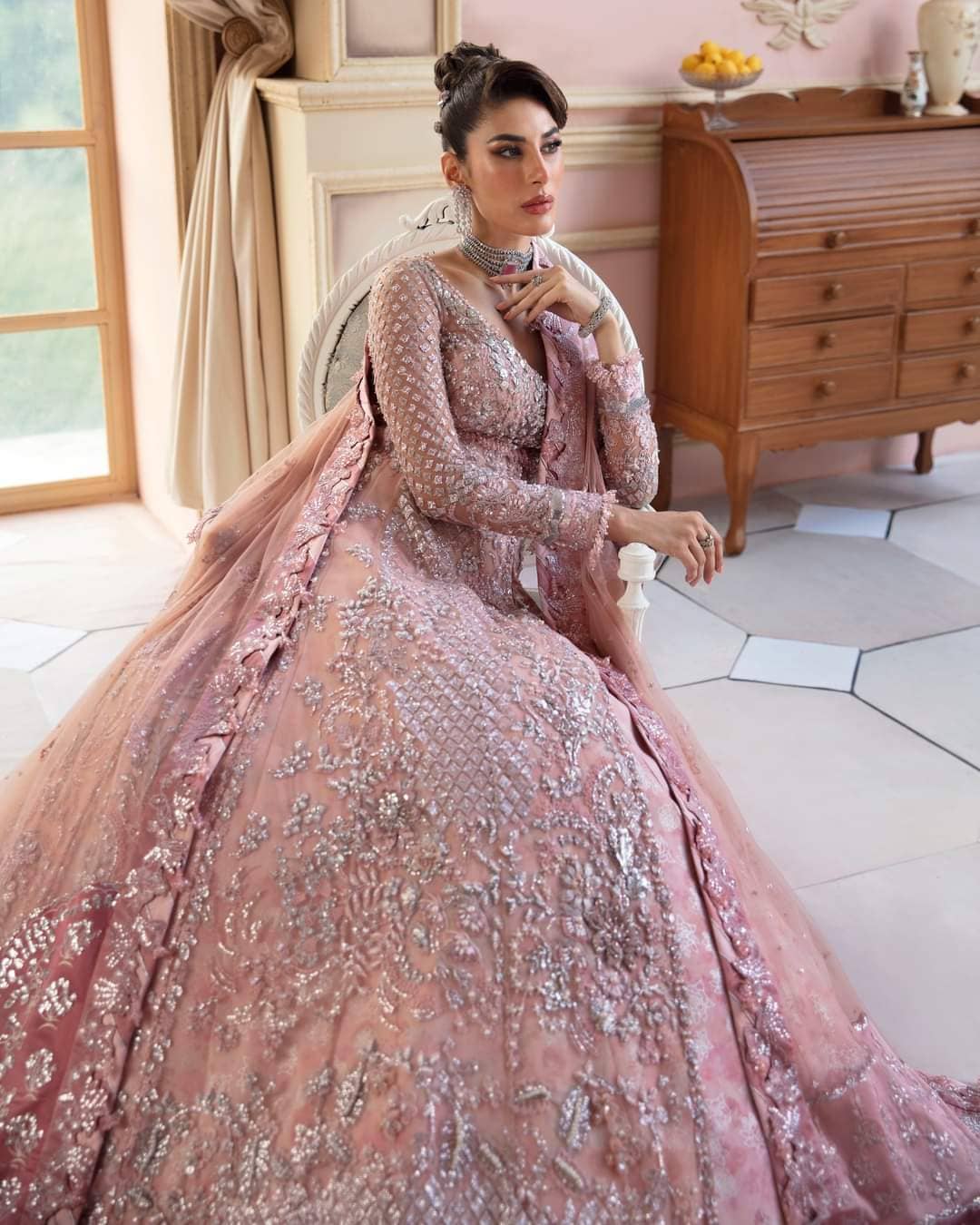 img_republic_womens_wear_wedding_couture_awwal_boutique