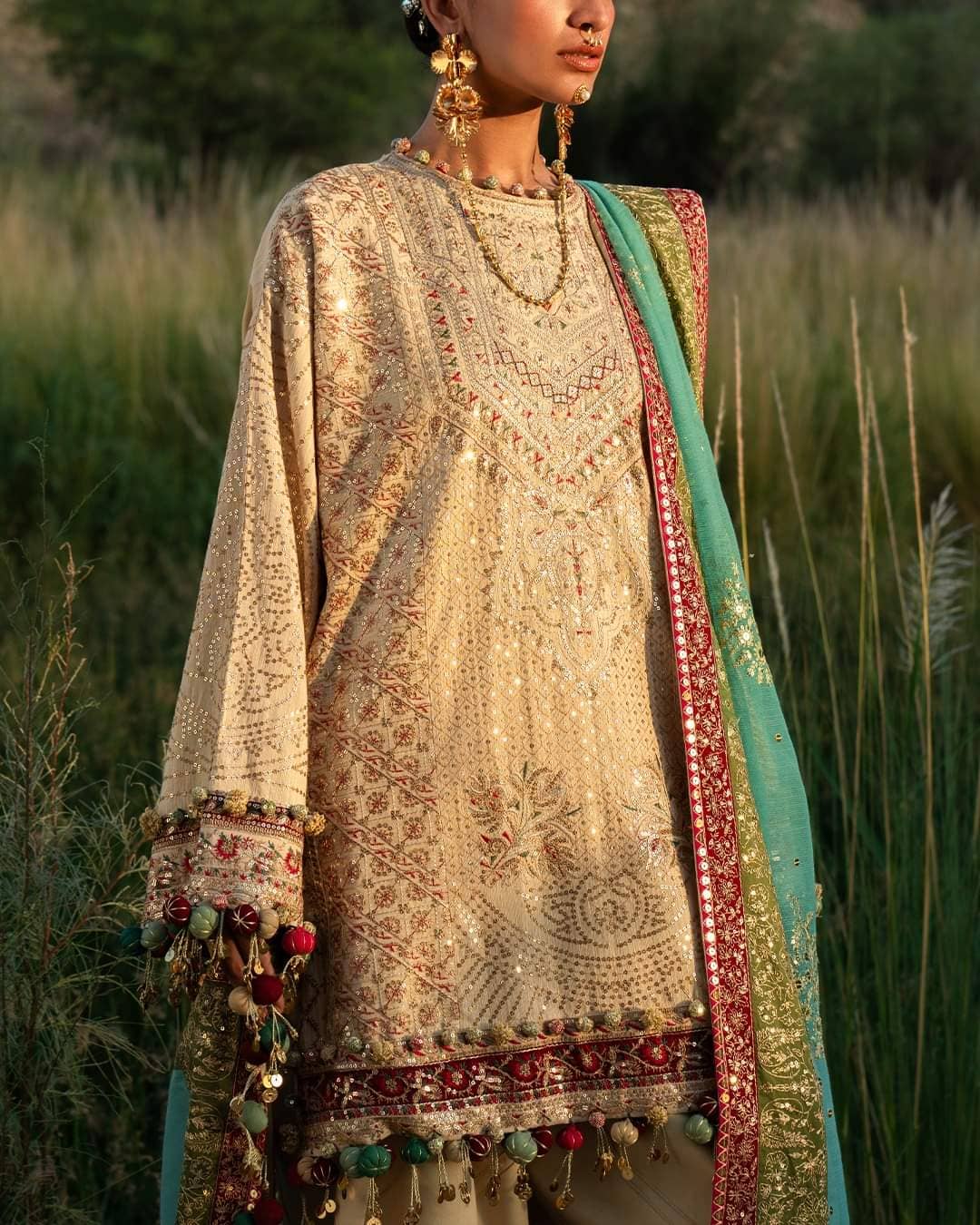 img_sana_safinaz_winter_23_awwal_boutique