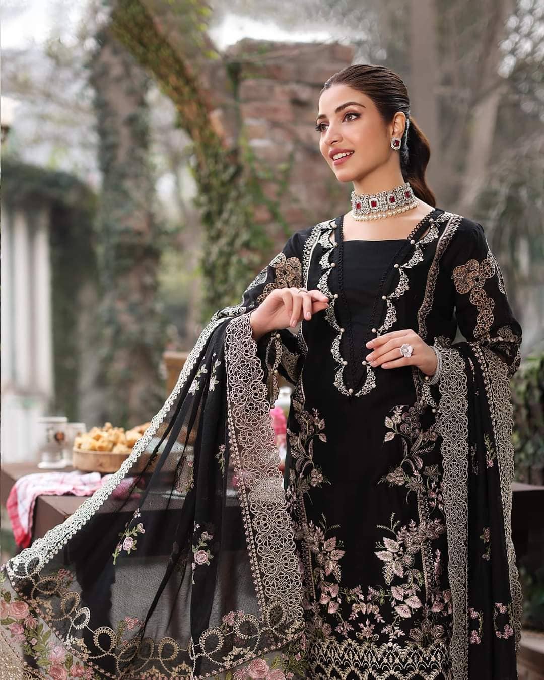 img_kahf_premium_lawn_awwal_boutique