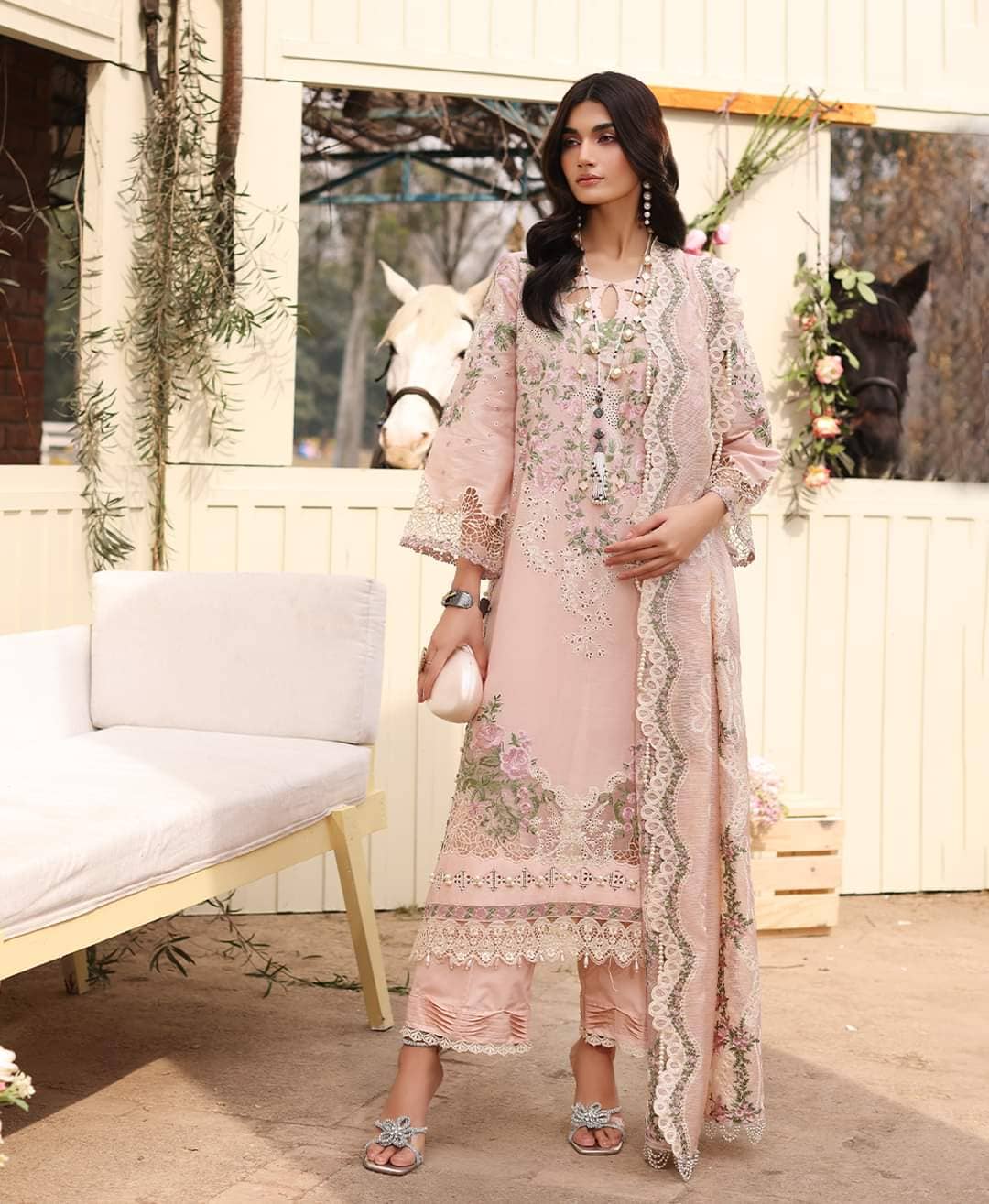 img_kahf_premium_lawn_awwal_boutique