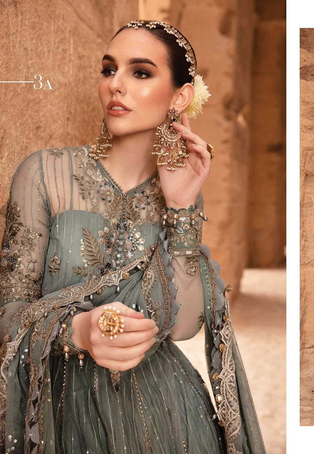 img_maria_b_lawn_24_awwal_boutique