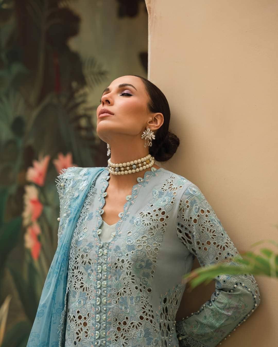 img_afrozeh_painted_garden_lawn_awwal_boutique