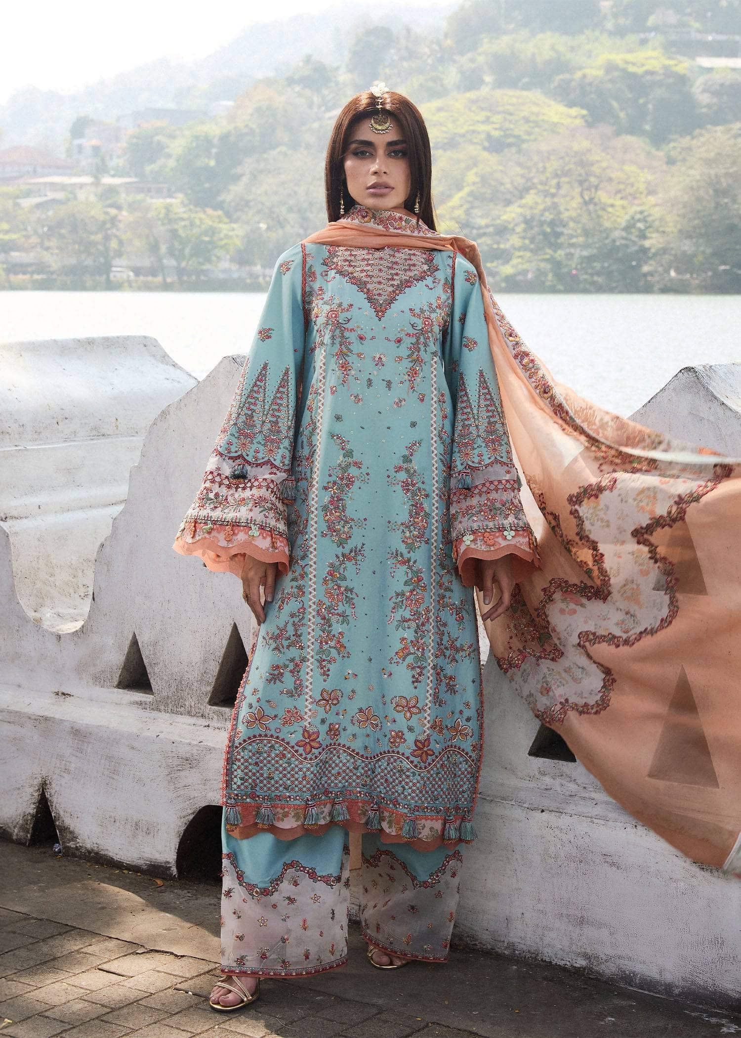 img_hussain_rehar_lawn_25_awwal_boutique