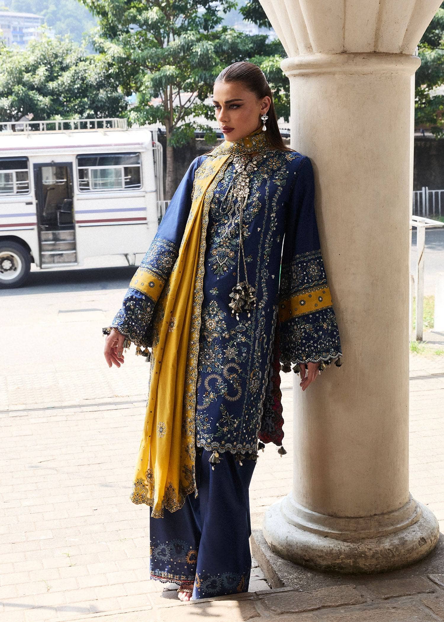 img_hussain_rehar_lawn_25_awwal_boutique