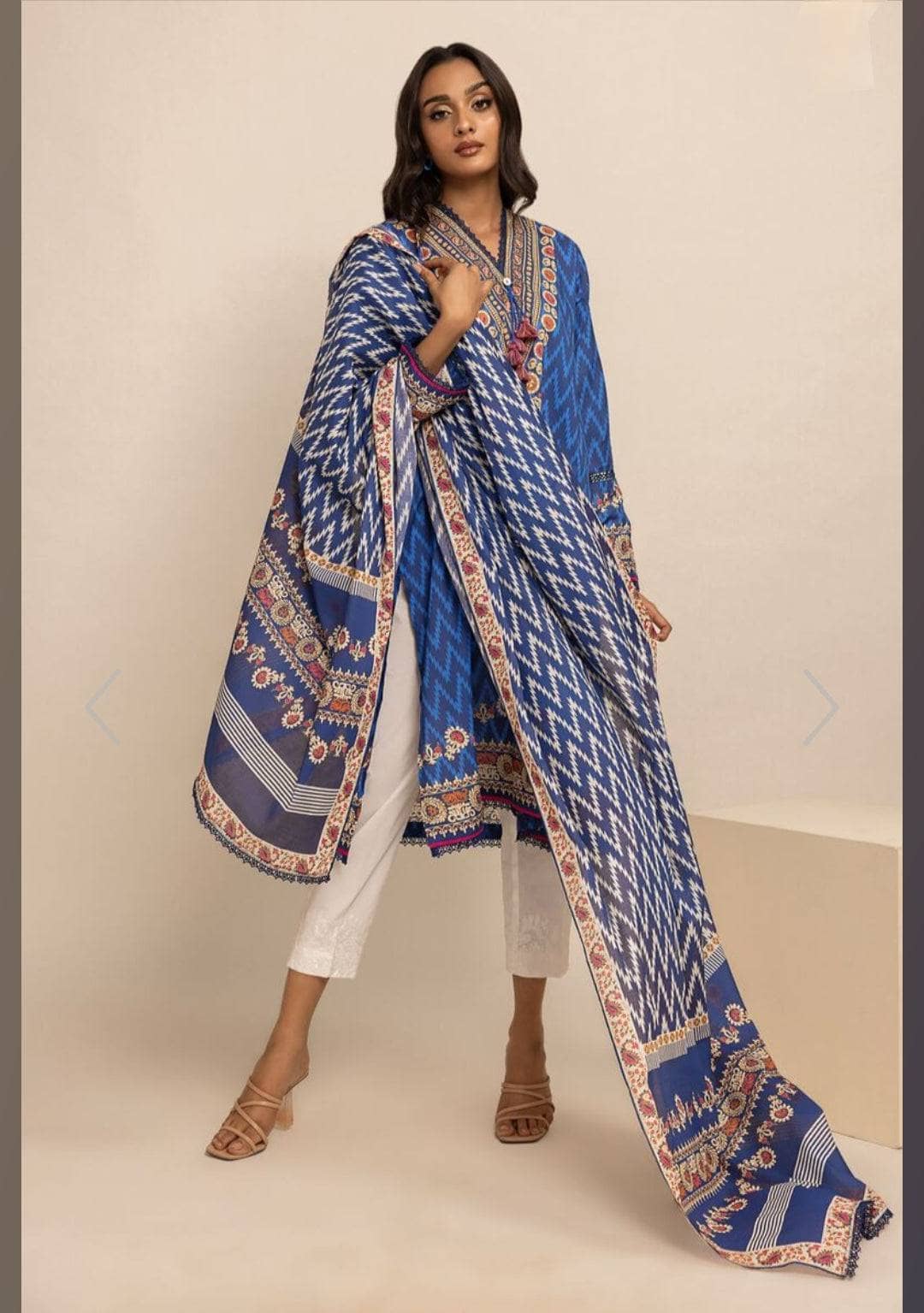 img_khaadi_lawn_23_awwal_boutique