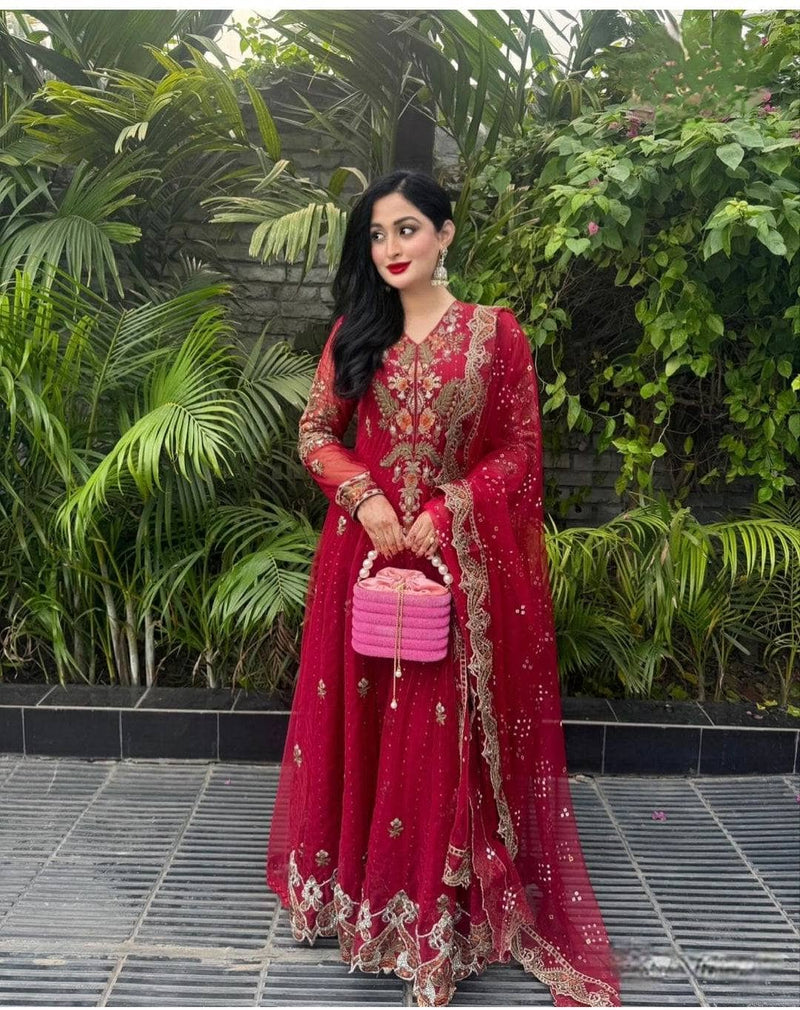 img_maria_b_lawn_24_awwal_boutique