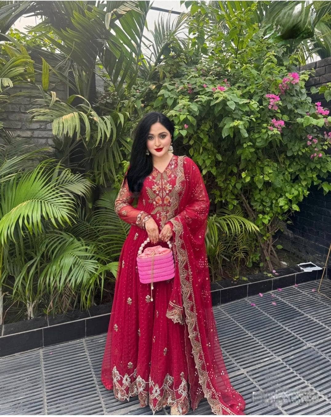 img_maria_b_lawn_24_awwal_boutique