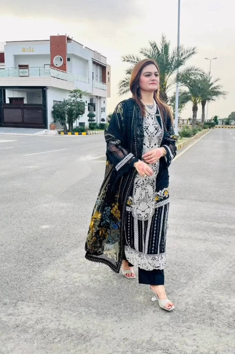 img_maria_b_lawn_awwal_boutique