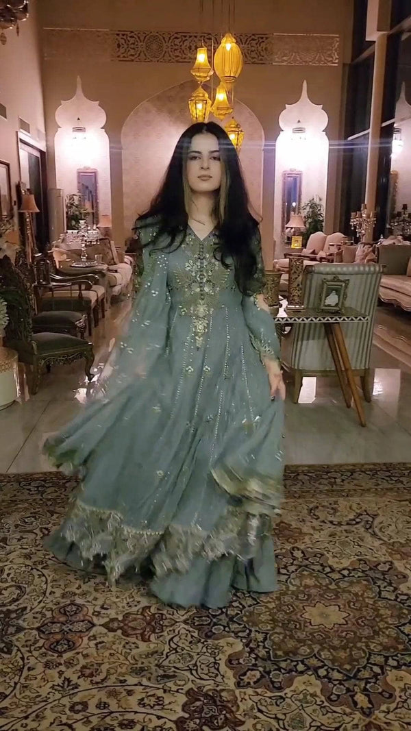 img_maria_b_lawn_24_awwal_boutique