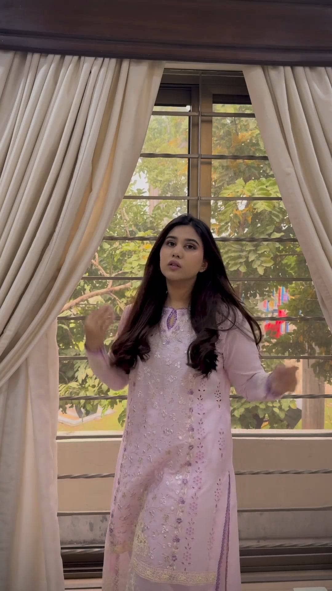 img_saadia_asad_noor_luxe_awwal_boutique