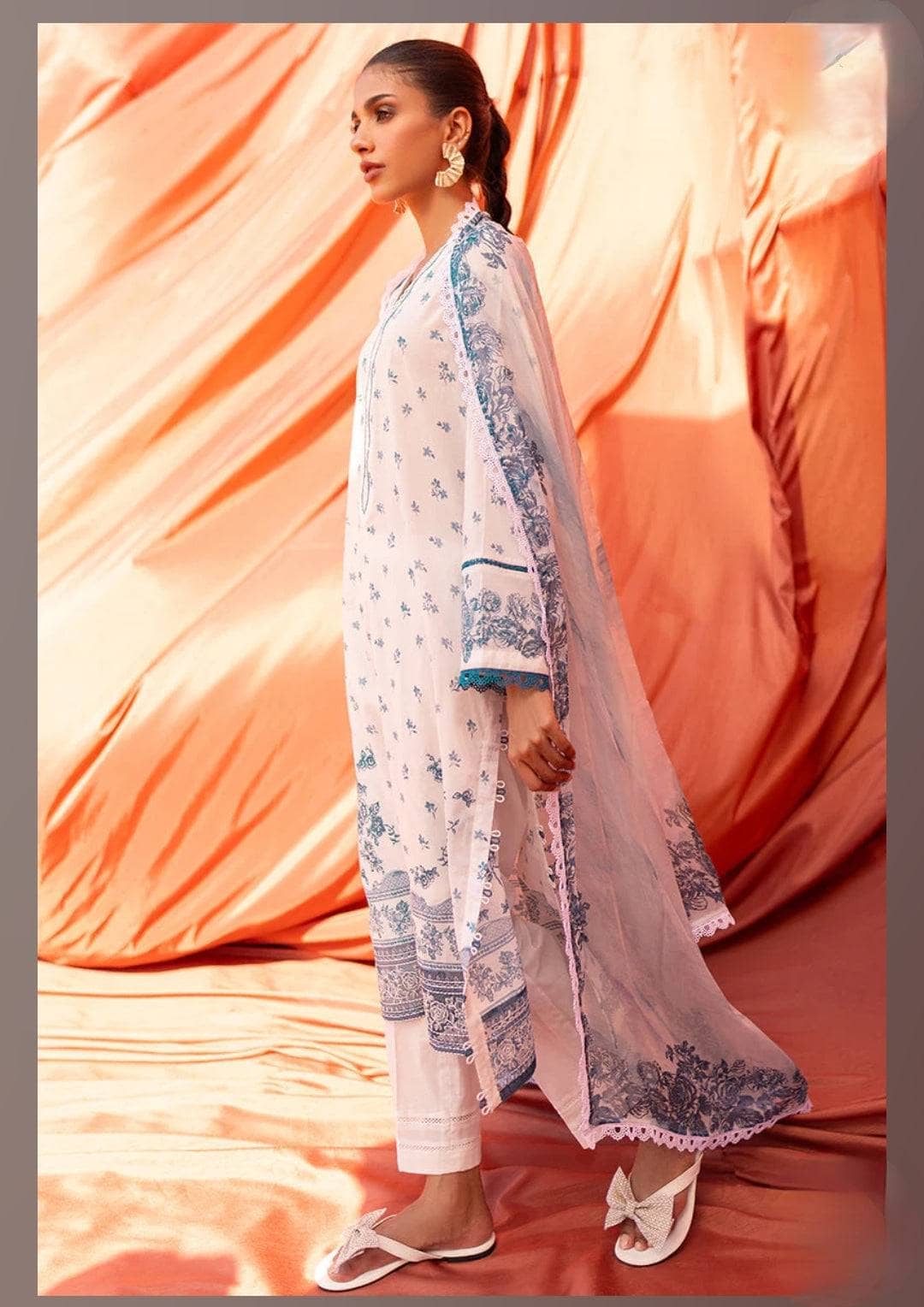 img_cross_stitch_eid_lawn_24_awwal_boutique