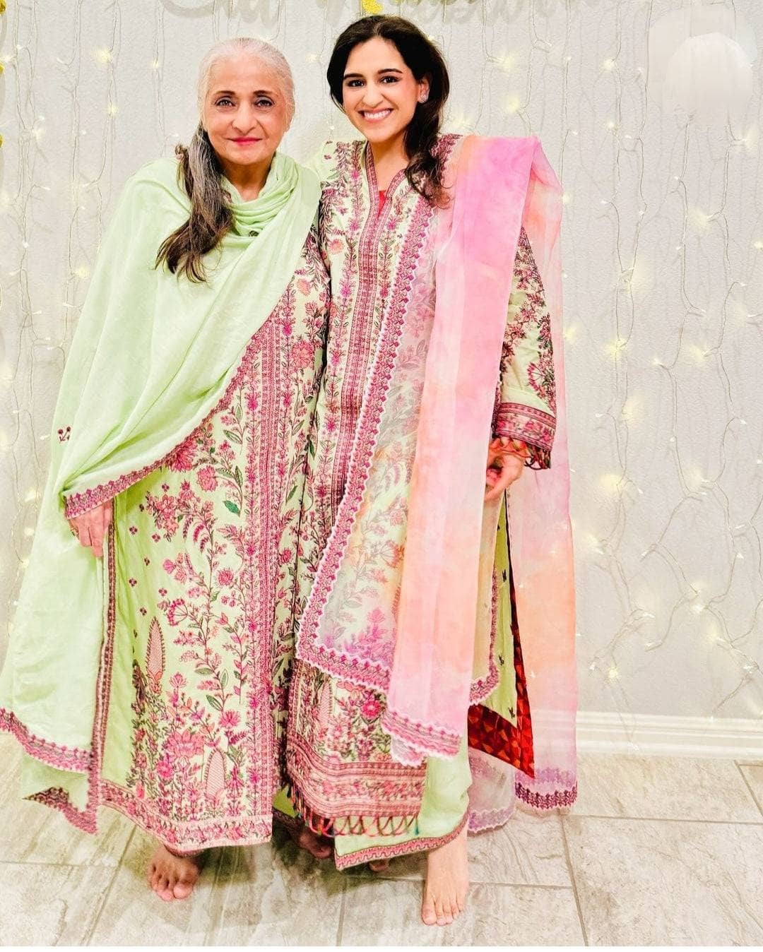 img_spotted_in_hussain_rehar_lawn_awwal_boutique