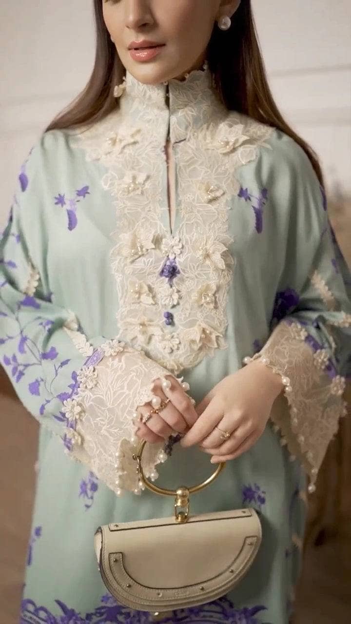 Spotted in Sana Safinaz Muzlin Fall Edit/10B