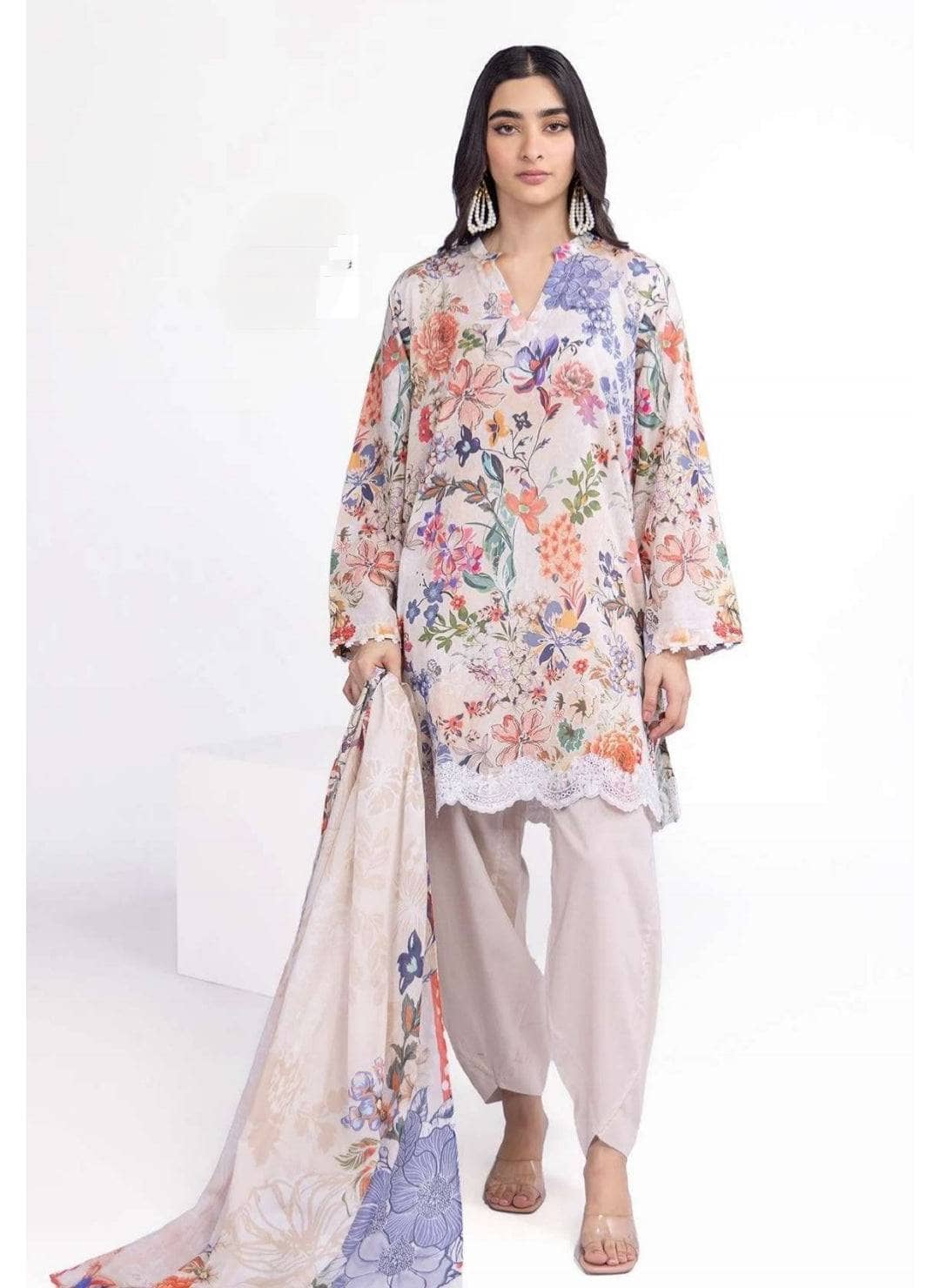 img_khaadi_lawn_25_awwal_boutique