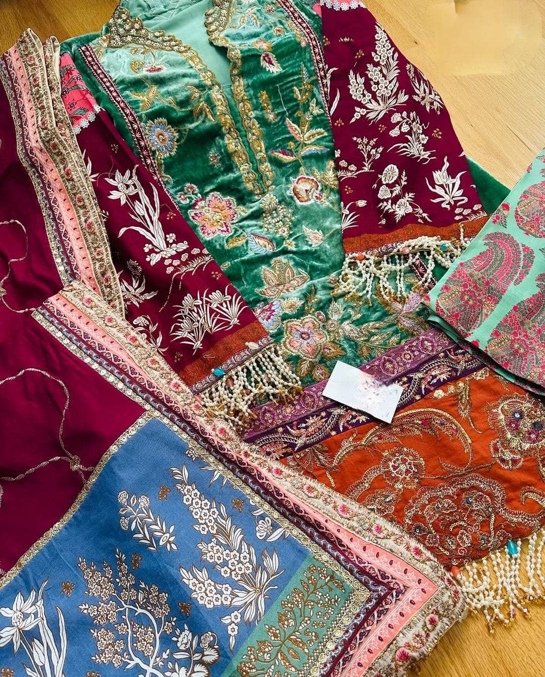 img_sana_safinaz_velvet_awwal_boutique