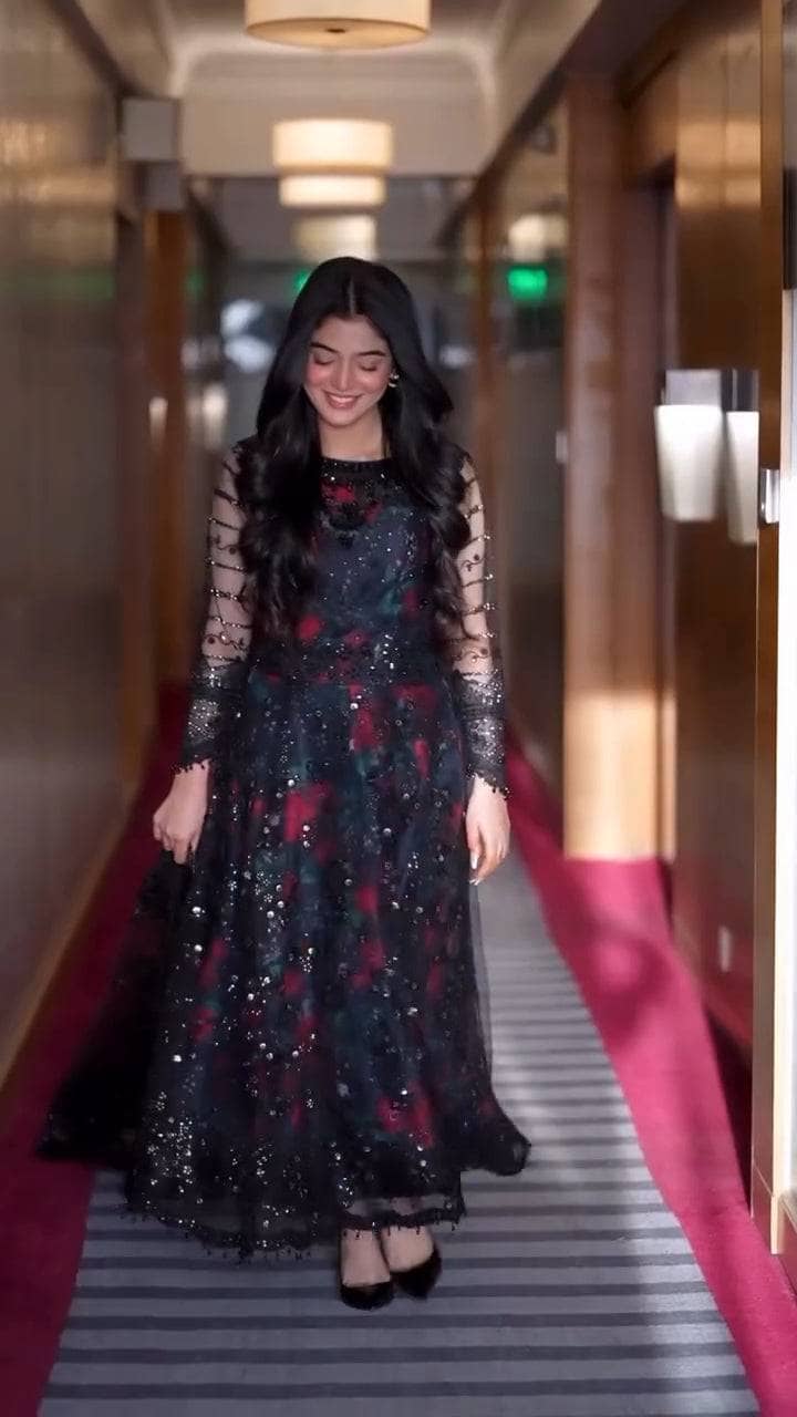 Spotted in Baroque Chantelle/Vol 2/D 05