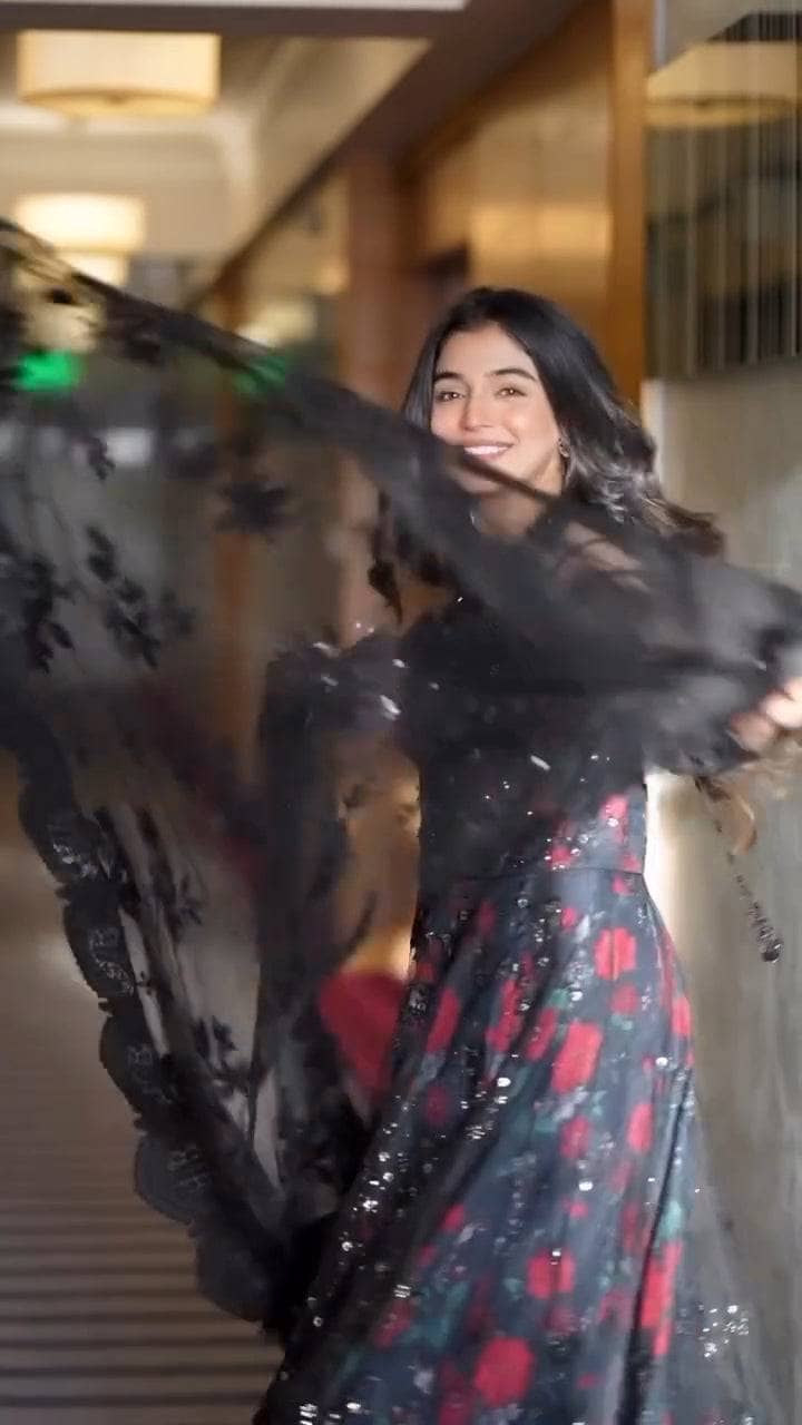 Spotted in Baroque Chantelle/Vol 2/D 05