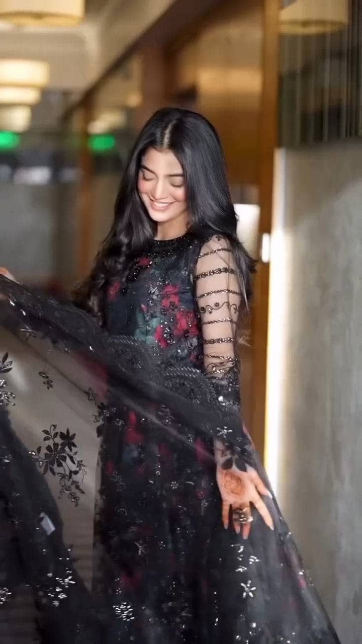 Spotted in Baroque Chantelle/Vol 2/D 05