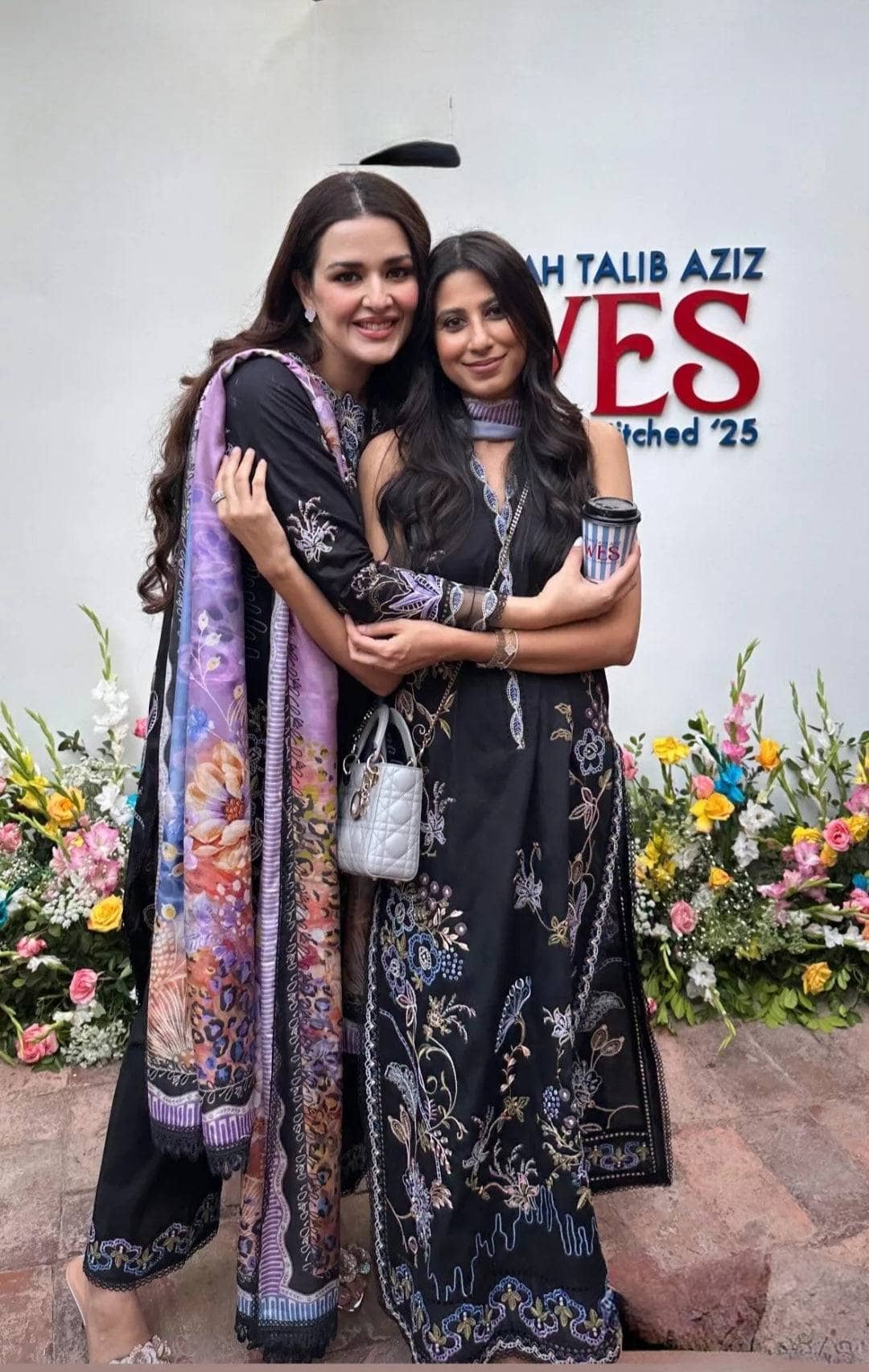 img_farah_talib_aziz_lawn_awwal_boutique