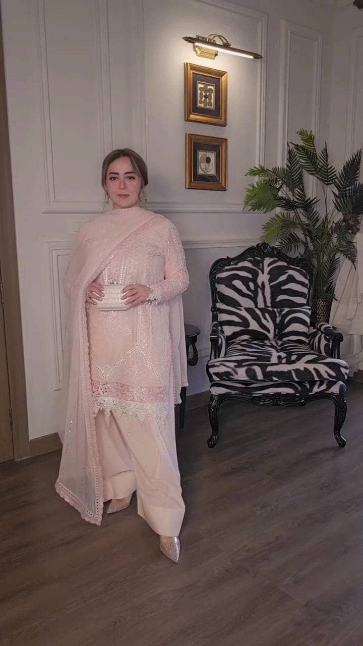 img_maria_b_lawn_awwal_boutique