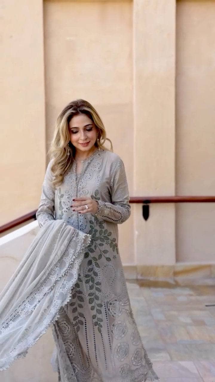 Spotted in Maria B Luxury Lawn 25/3A/Coffee