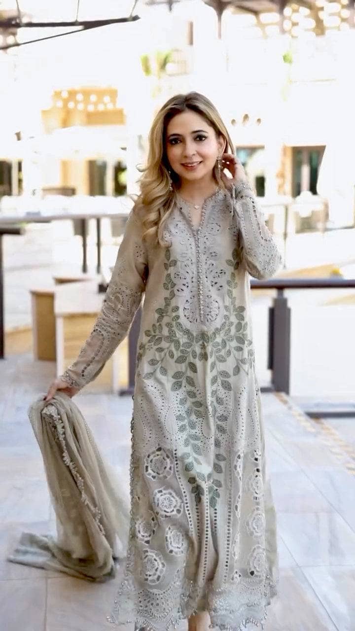 Spotted in Maria B Luxury Lawn 25/3A/Coffee