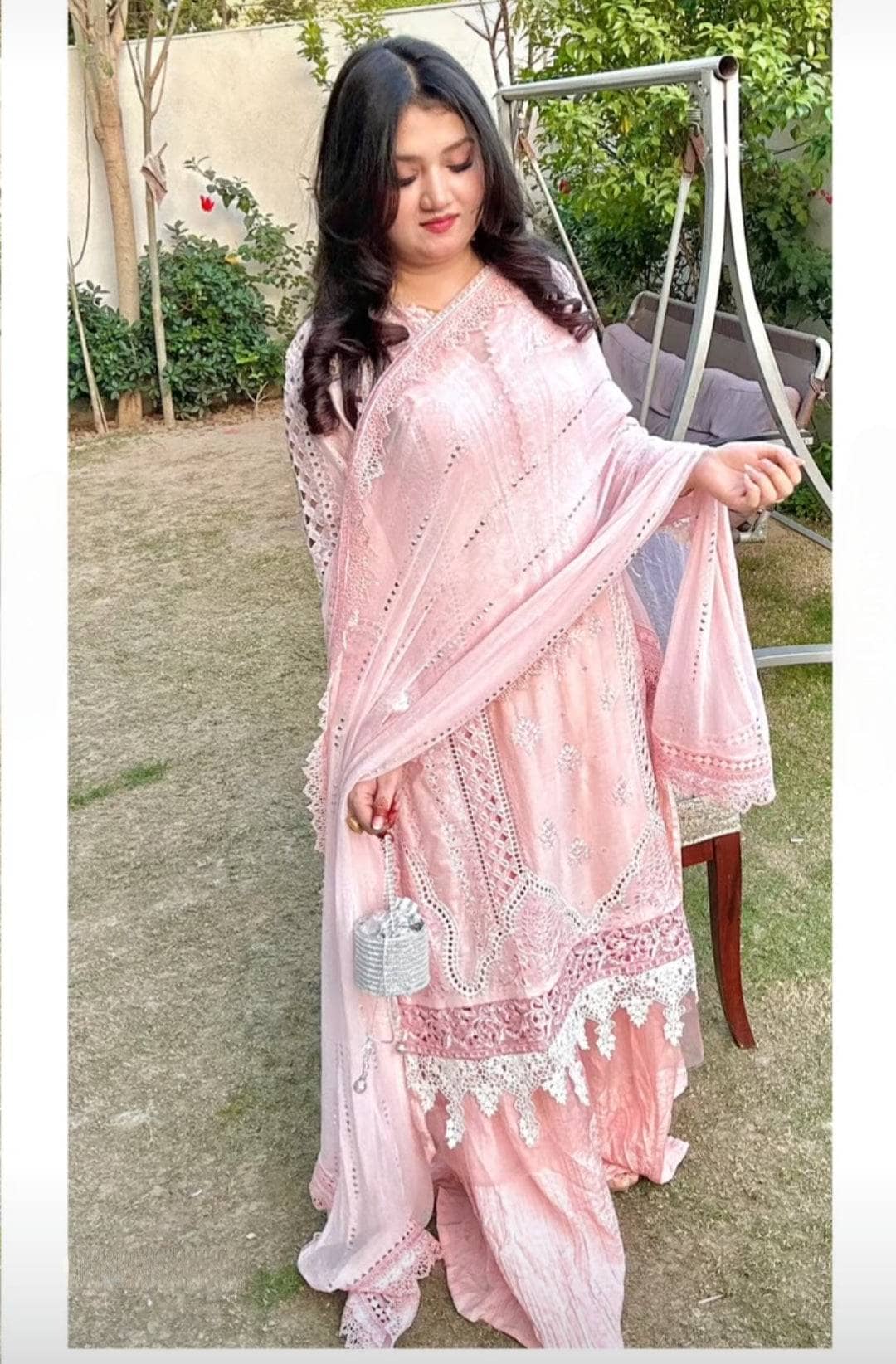 img_maria_b_lawn_25_awwal_boutique