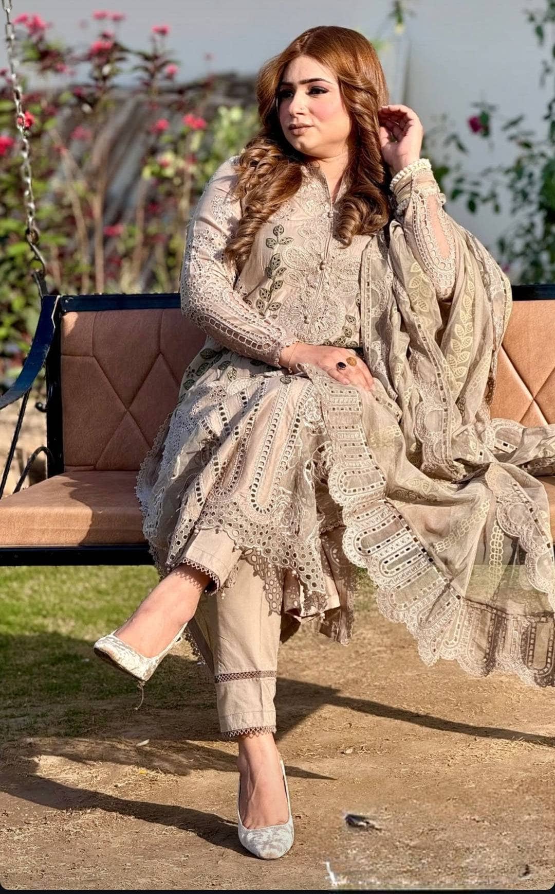 img_maria_b_lawn_awwal_boutique