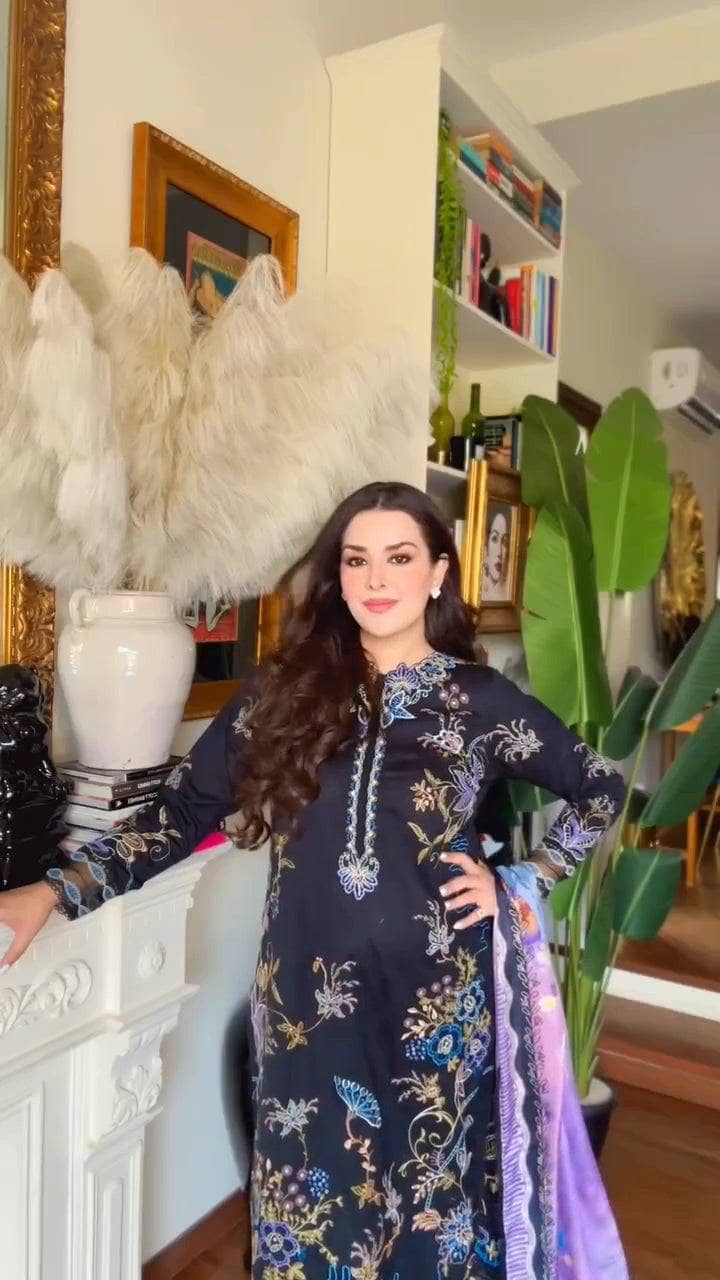 Spotted in Farah Talib Aziz Lawn/Belle Black/Black