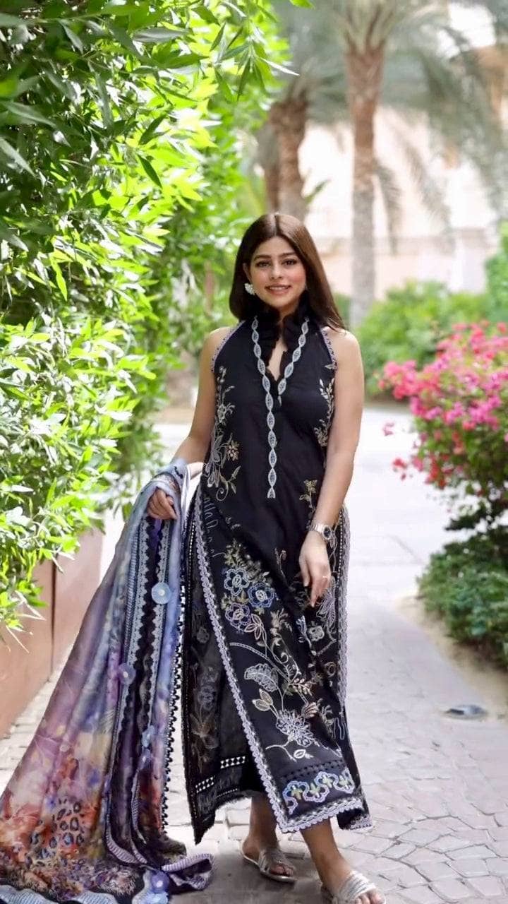 img_farah_talib_aziz_awwal_boutique