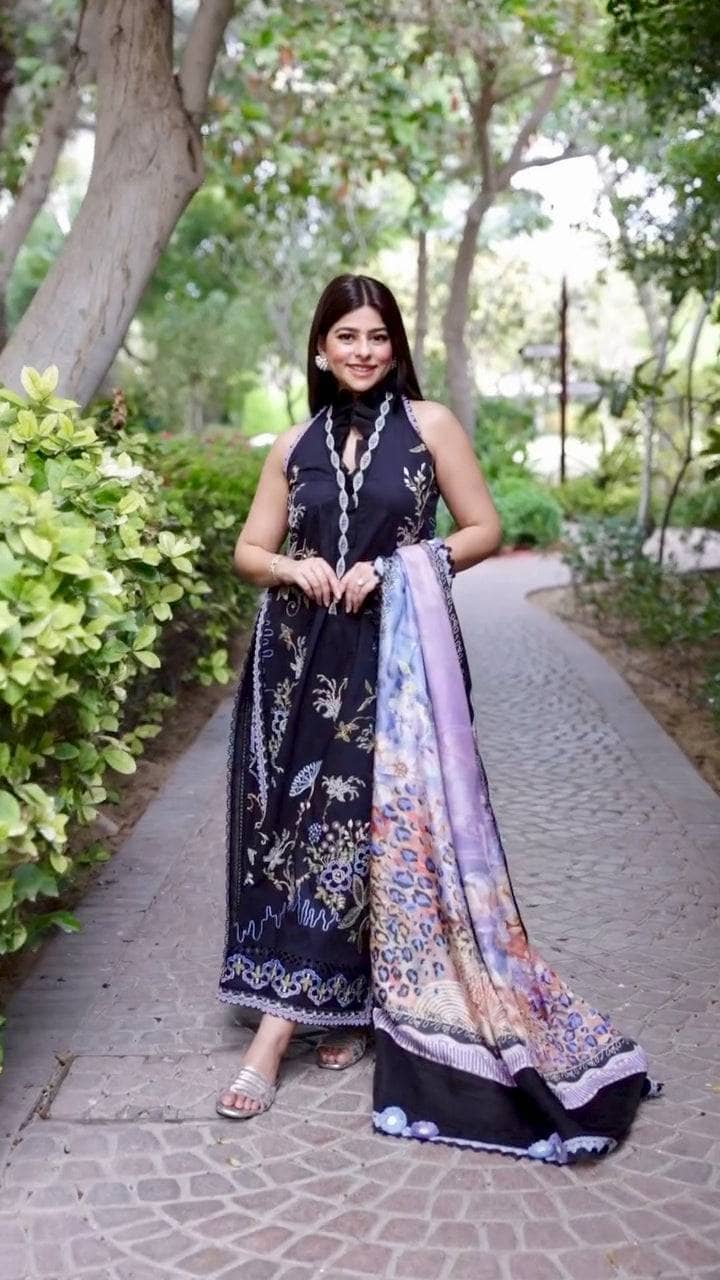 img_farah_talib_aziz_awwal_boutique