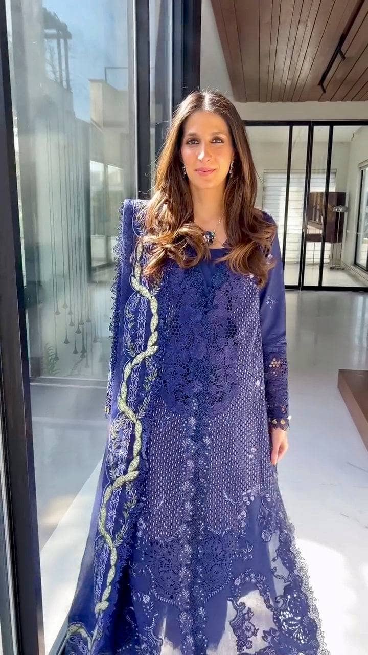 Spotted in Saira Shakira Lawn 25/Leyla-B/Azure