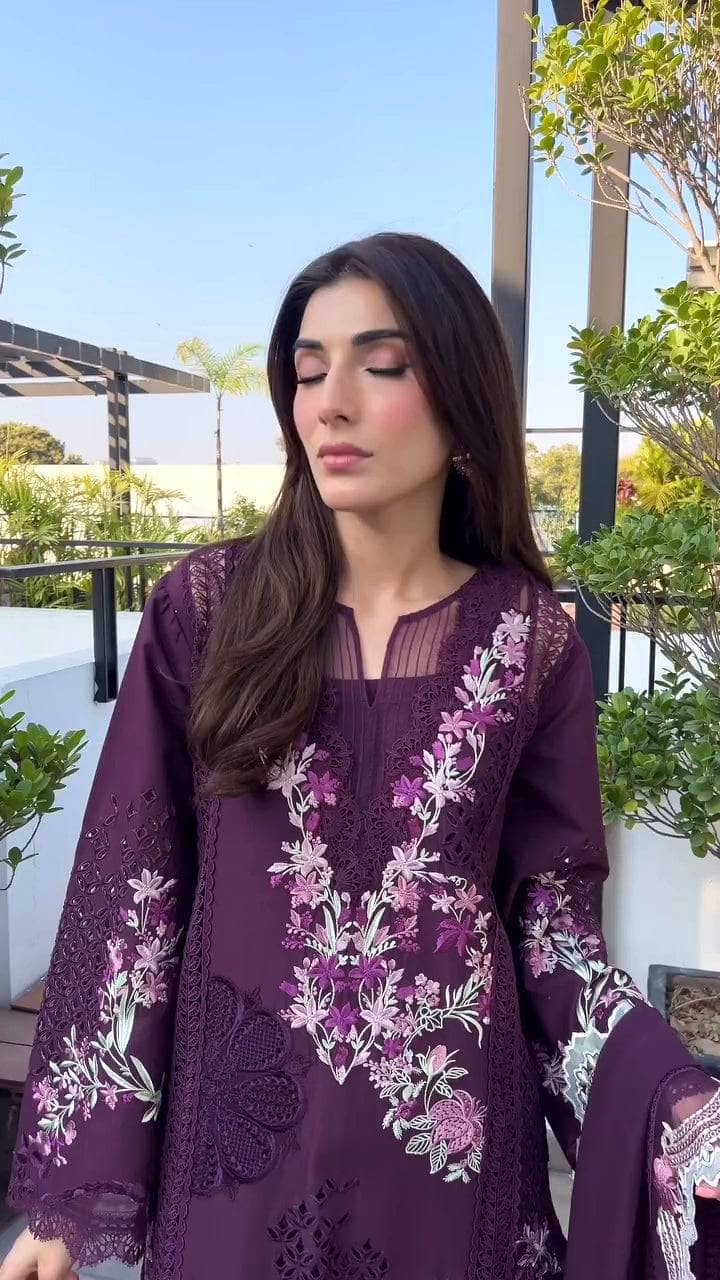Spotted in Saira Shakira Lawn 25/25/Dahlia -B/Grape