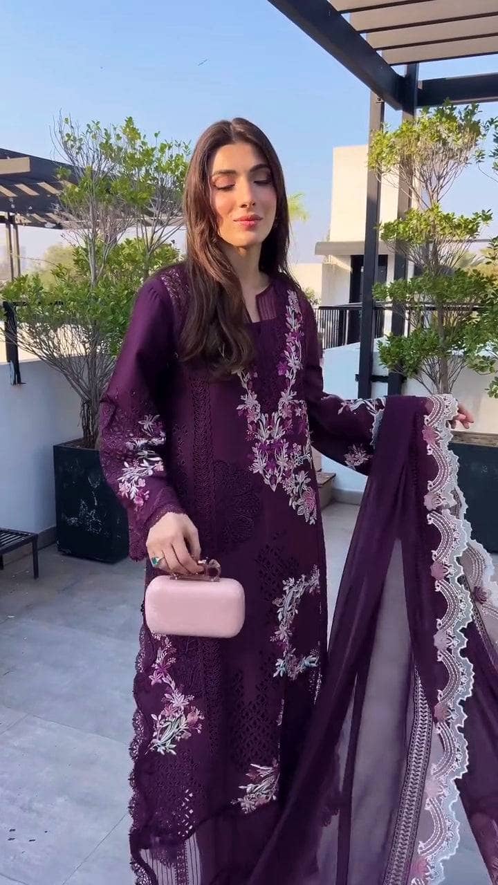 img_saira_shakira_lawn_awwal_boutique