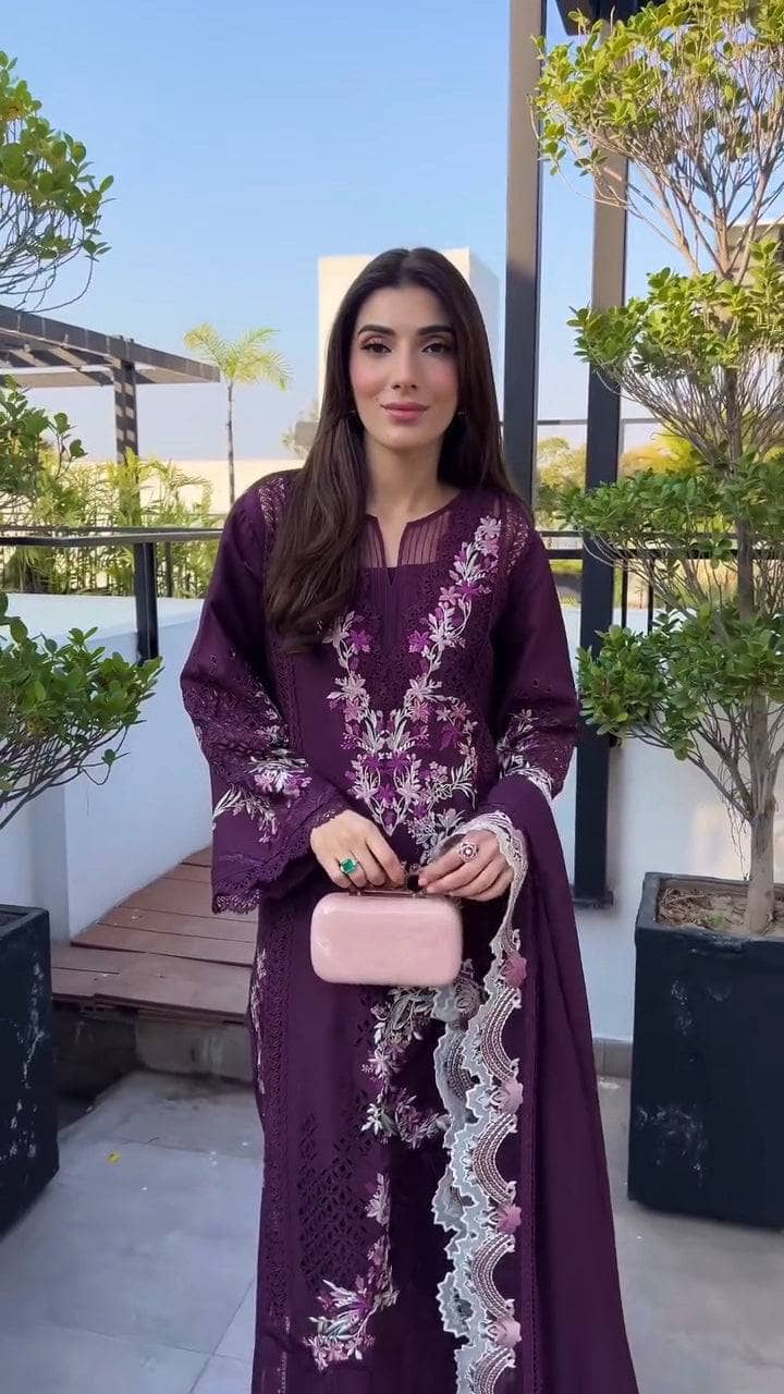 img_saira_shakira_lawn_awwal_boutique